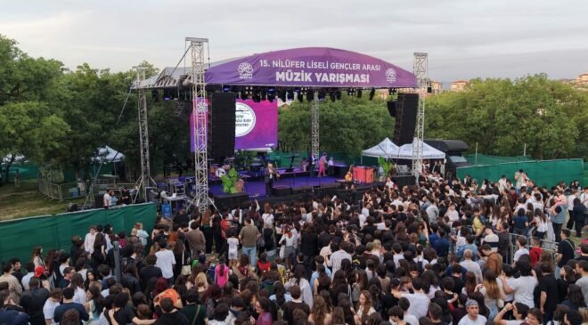 Nilüfer’de 15. Liseli Gençler Arası Müzik Yarışmasında Heyecan Yaşandı