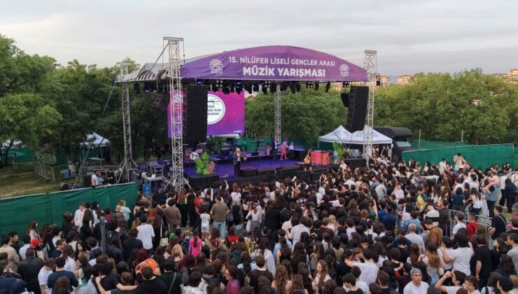 Nilüfer’de 15. Liseli Gençler Arası Müzik Yarışmasında Heyecan Yaşandı