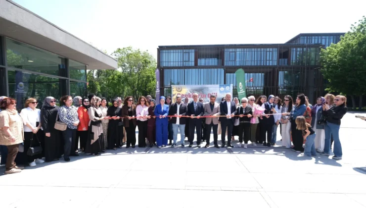 İnegöl’de İNESMEK Kursiyerlerinin Resimleri Görücüye Çıktı