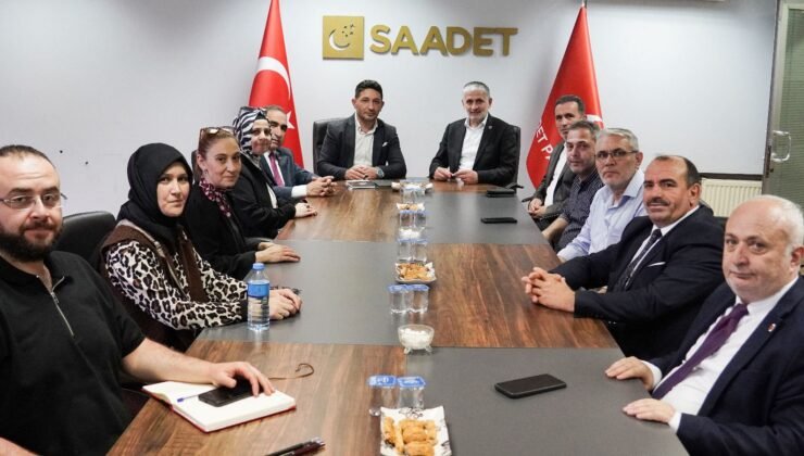 Dünya “Gönüllüler Derneği Saadet Partisi Bursa İl Başkanlığını Ziyaret Etti