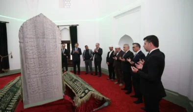 İnegöl’ün Simge İsimlerinden İshak Paşa’ya Vefa: 539’uncu Yılında Dualarla Anıldı