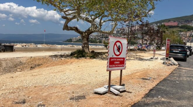 Büyükşehir Belediyesi Gemlik’te Sahil Düzenleme Çalışmalarına Hız Verdi