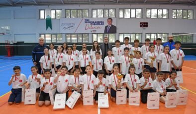 Osmangazi Belediyespor Badmintonda Tarihi Başarıya İmza Attı