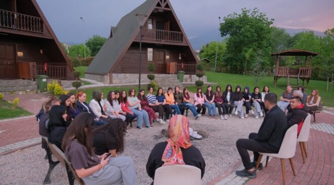 İnegöl’de Gençlerin Tübitak Bilim Kampı Başladı