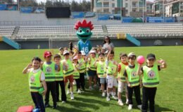 Nilüfer Spor Şenliklerinde Sıra Minik Öğrencilerin