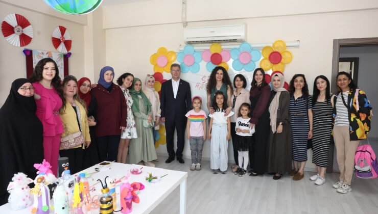 Osmangazi’de OSMEK Kursiyerlerinin Eserleri Hüdavendigar Evinde Sergilendi