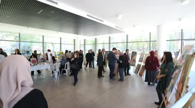 İnegöl’de İNESMEK Yağlı Boya Kursu Kursiyerlerinin Eserleri Görücüye Çıktı