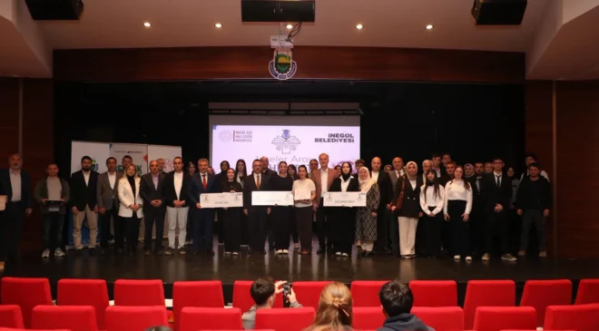 İnegöl’de Lise Öğrencileri Hitabet Yeteneğini Konuşturdu