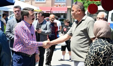 Yıldırım Belediye Başkanı Oktay Yılmaz Esnaf ve Vatandaşlarla Bayramlaştı