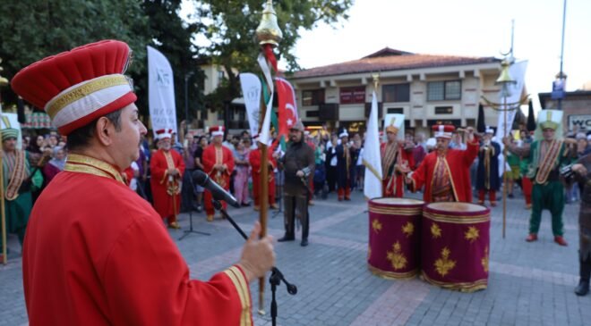 Mehter Sesleri Bu Kez Gazi Orhan Parkından Yükseldi
