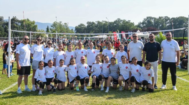 Osmangazi Sukaypark’ta Voleybol Şöleni