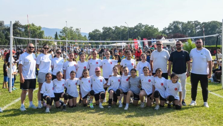 Osmangazi Sukaypark’ta Voleybol Şöleni