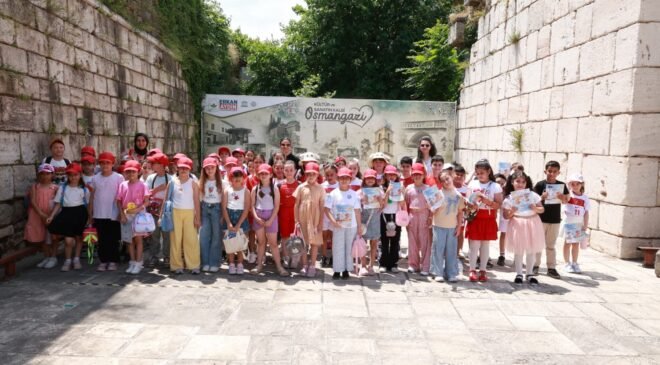 Osmangazi’de Çocuklar Bursa’nın Tarihini Öğreniyor
