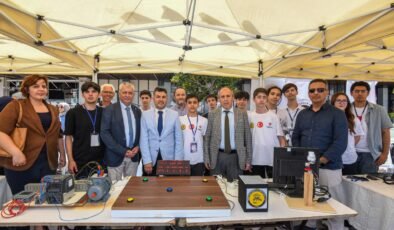 TÜBİTAK 4006-C Bilim Fuarı Festivali Osmangazi Meydanında Kapılarını Açtı