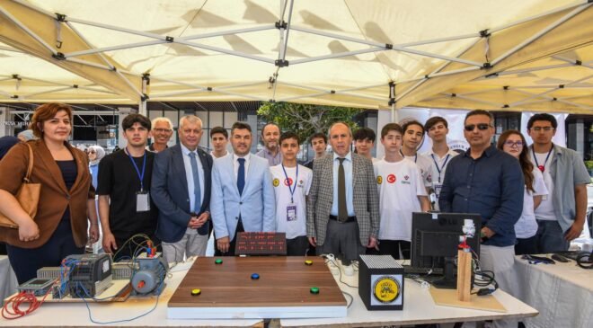 TÜBİTAK 4006-C Bilim Fuarı Festivali Osmangazi Meydanında Kapılarını Açtı