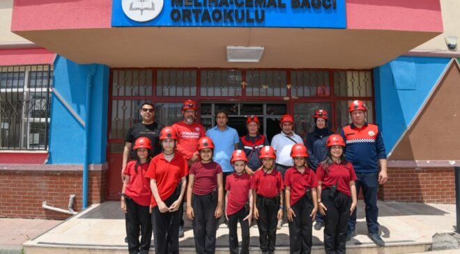 Osmangazi’de  Öğrencilerden Gerçeğini Aratmayan Tahliye Tatbikatı