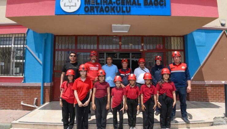 Osmangazi’de Öğrencilerden Gerçeğini Aratmayan Tahliye Tatbikatı