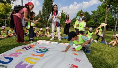 Osmangazi’de Minikler Yaza Merhaba Etkinliğinde Bir Araya Geldi