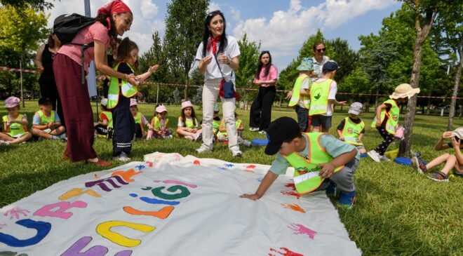 Osmangazi’de Minikler Yaza Merhaba Etkinliğinde Bir Araya Geldi