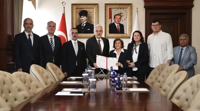 İnegöl Fatih Mahallesine 7 Birimli Yeni Aile Sağlığı Merkezi için Protokol İmzalandı