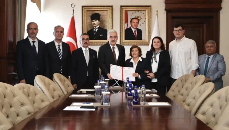 İnegöl Fatih Mahallesine 7 Birimli Yeni Aile Sağlığı Merkezi için Protokol İmzalandı