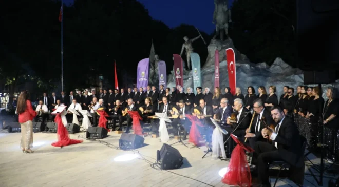İnegöl Belediyesi Türk Sanat Müziği Korosundan Unutulmaz Konser