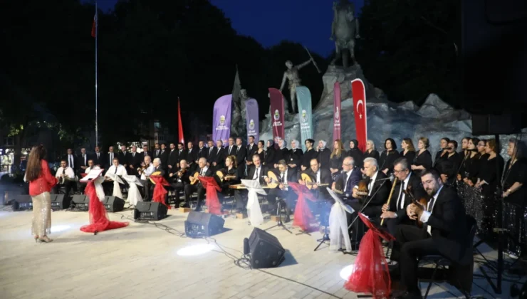 İnegöl Belediyesi Türk Sanat Müziği Korosundan Unutulmaz Konser