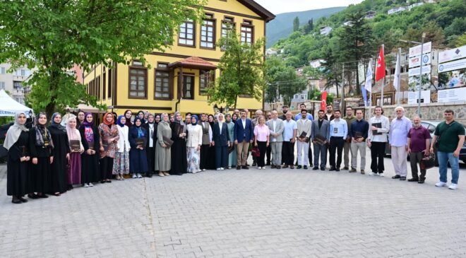 Yıldırım’da Üreten ve  Düşünen Gençler Yetişiyor