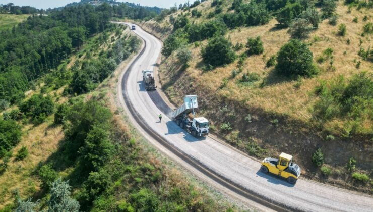 Büyükşehir Orhaneli’nin Yollarını Yeniliyor