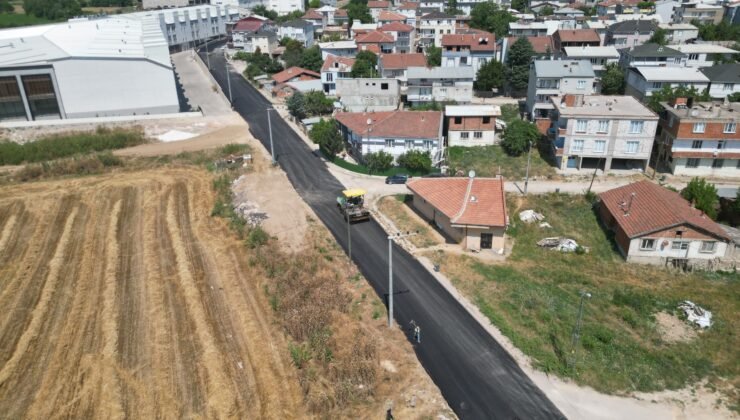 Büyükşehir Belediyesi İnegöl Zambak Caddesini Yeniliyor