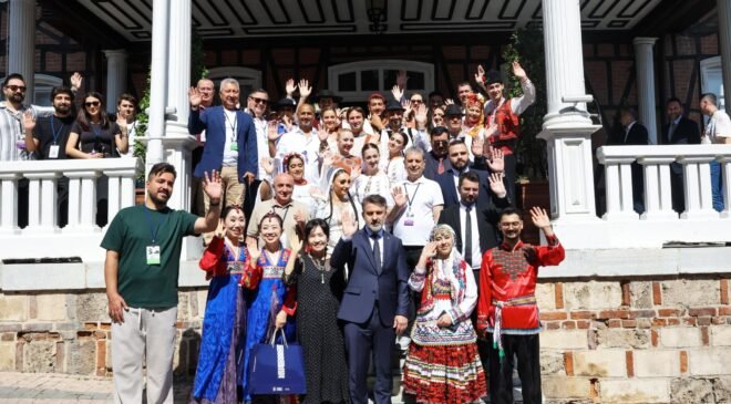 Altın Karagöz Ekiplerinden Büyükşehir Belediyesi Başkan Vekili Şahin Biba’ya Ziyaret