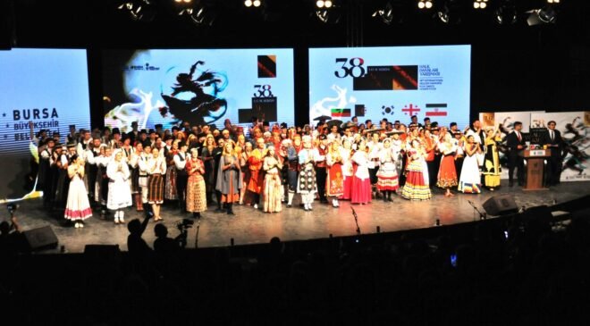 38. Uluslararası Altın Karagöz Halk Dansları Yarışması Sona Erdi