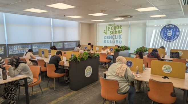 Eğitim Neferlerine Büyükşehir Belediyesi Desteği