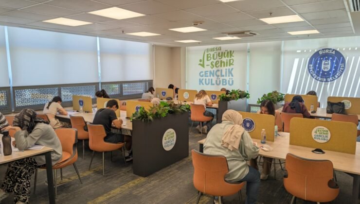 Eğitim Neferlerine Büyükşehir Belediyesi Desteği