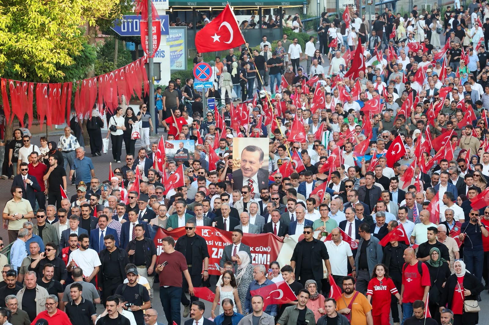15 Temmuz Demokresi ve Milli Birlik Günü İhaneti Asla Unutulmayacak