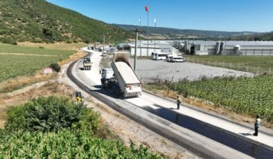 Büyükşehir Belediyesi Karacabey ve Mustafakemalpaşa’da Yollarını Yeniliyor