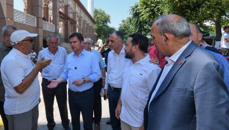 Osmangazi Belediye Başkanı Erkan Aydın Vatandaşlarla Sahada Omuz Omuza