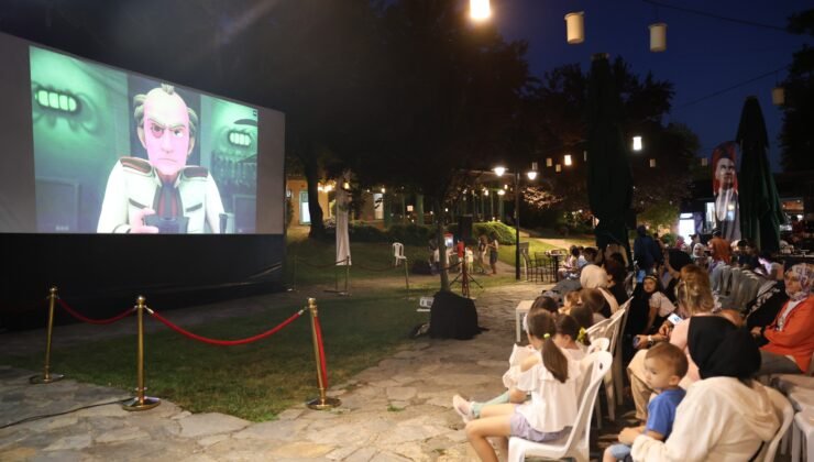 Osmangazi’de Çocuklar Yaz Akşamlarını Sinema ile Renklendiriyor