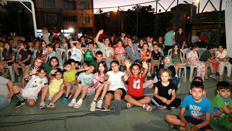 Osmangazi Belediyesi’nin Yazlık Sinemana Çocuklardan Büyük İlgi