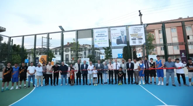 İnegöl Süleymaniye Mahallesinde Yeni Semt Sahası Törenle Açıldı