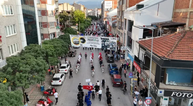 İnegöl’de Dünyanın Renklerini Buluşturan Festival Başladı