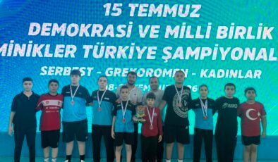 Güreşte Yıldırım Belediyespor Rüzgarı
