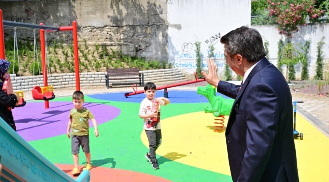 Yıldırım’da Park ve Bahçelere Yaz Bakımı
