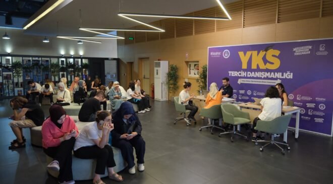 Yıldırım Belediyesi Üniversite Tercihi Yapacak Gençlerin Yanında