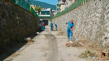 Yıldırım’da Selçukbey Kanalında Temizlik