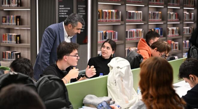 Yıldırım’da Kütüphaneler Öğrenci ve Kitap Severlerle Doldu Taştı