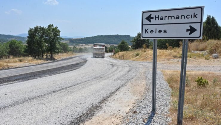 Büyükşehir Belediyesi Harmancık’ta Yolları Yeniliyor