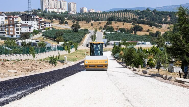 Büyükşehir Belediyesi Mezarlık Yollarını Yenileniyor