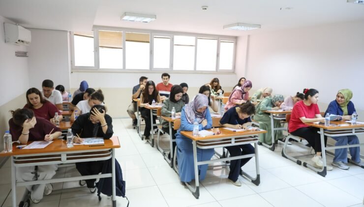 Büyükşehir Belediyesi’nden Memur Adaylarına KPSS Provası