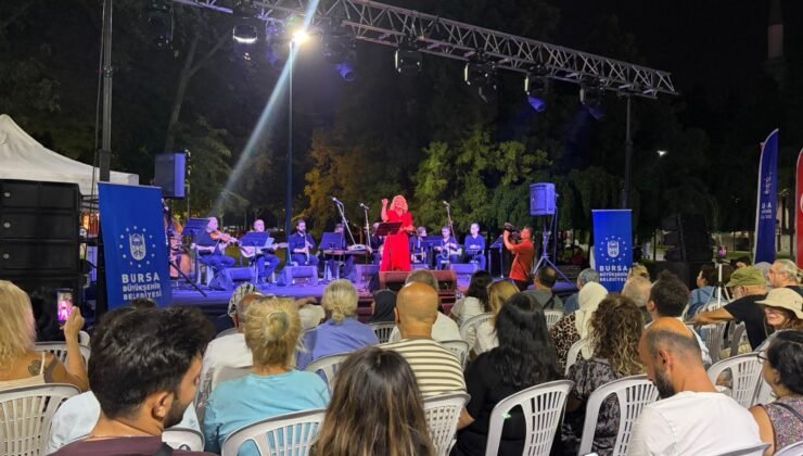 Bursa’da 30 Ağustos Zafer Coşkusu Türk Sanat Müziği Konseriyle Sürdü